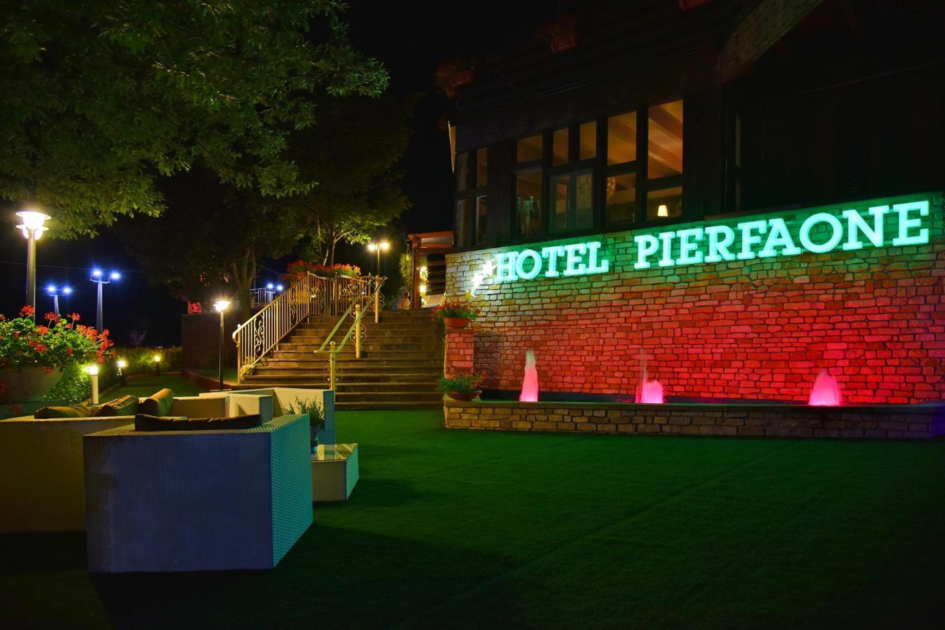 Abriola Hotel Pierfaone מראה חיצוני תמונה